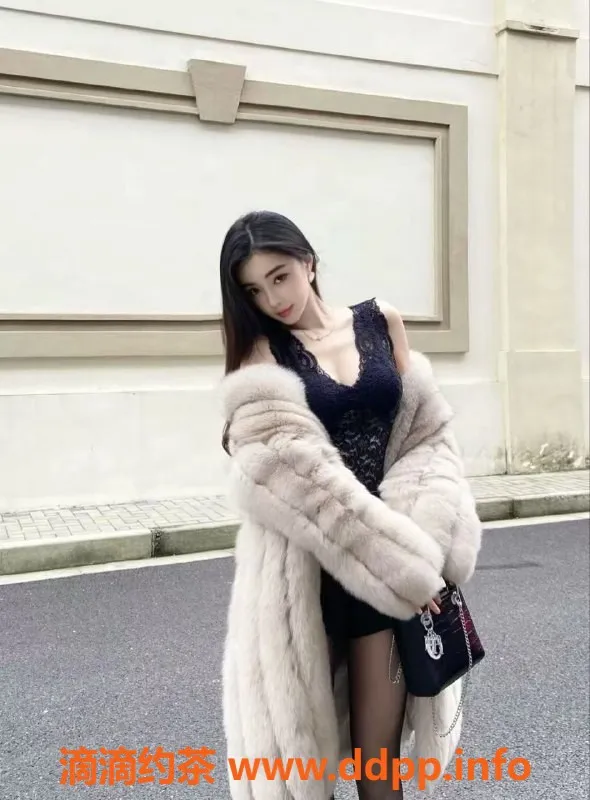 广州楼凤-天河车模叶凯微，1300元起服务体验