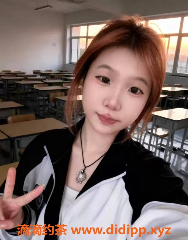 重庆楼凤-悦悦，优雅伴游，专属服务