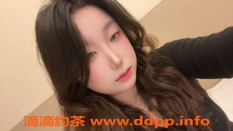 武汉楼凤-小鱼，165cm，36C，18岁，服务多样500元起