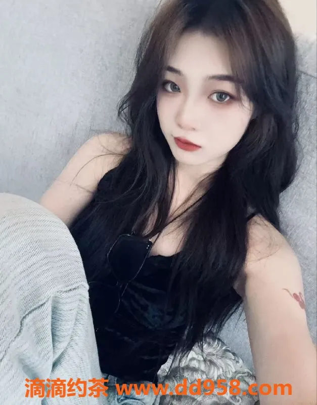 杭州楼凤-滨江区菲菲：嫩妹大长腿，水中技巧超赞