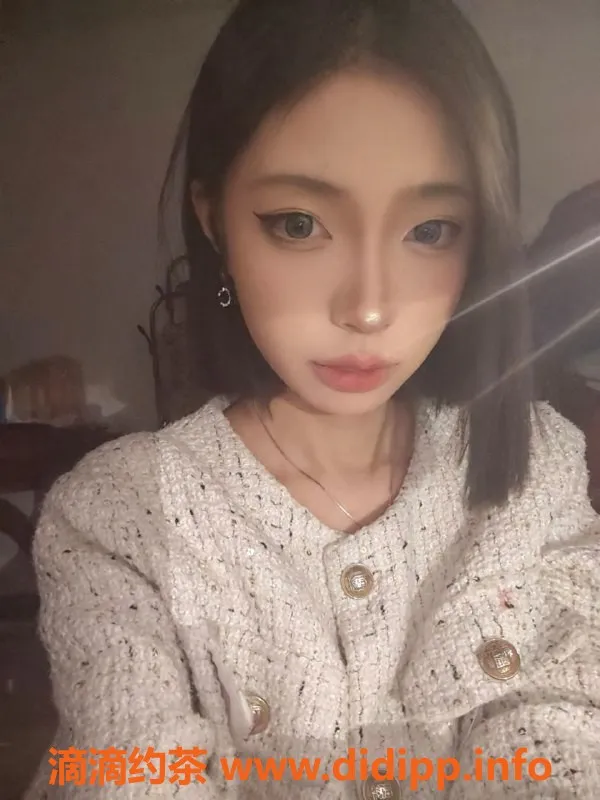 成都楼凤-金牛区阿通，身材瘦削，服务超赞