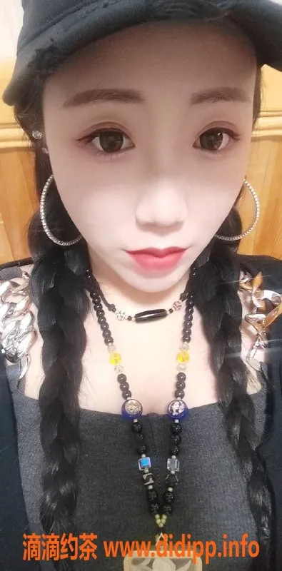 成都楼凤-成华区莎莎，身高高挑，服务热情的御姐车