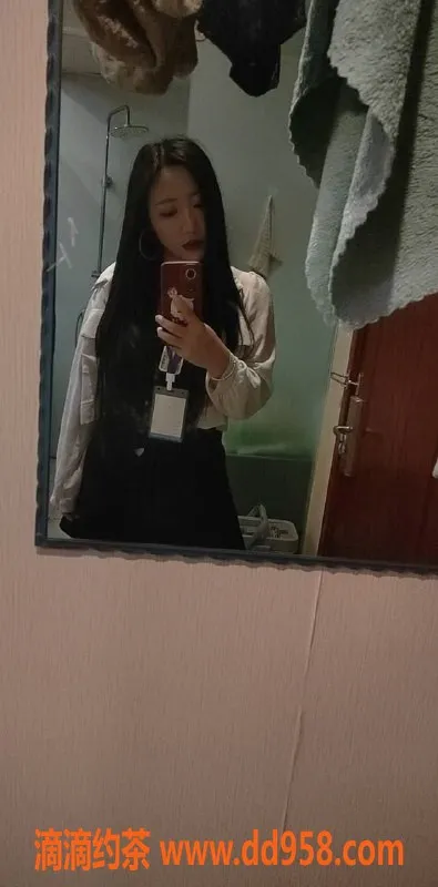 成都楼凤-成华区莎莎，身高高挑，服务热情的御姐车