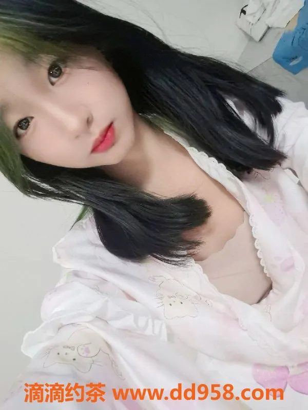 成都楼凤-成华区嫩妹青砚，女友感服务特惠