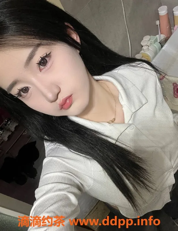 重庆楼凤-江北区18岁思宝，165cm C+罩杯魅力妹子