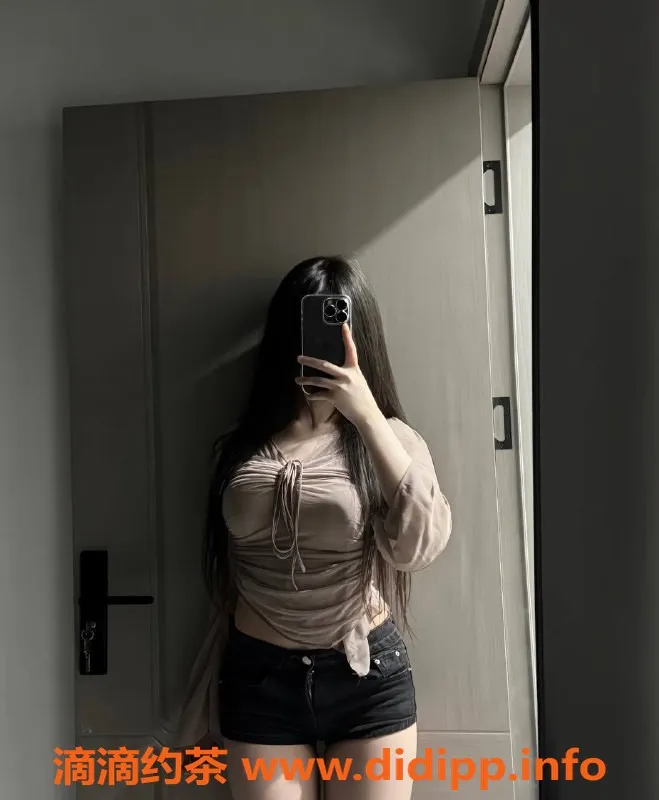 北京楼凤-工体潇潇，99年165cm，D罩杯茶费只需9！