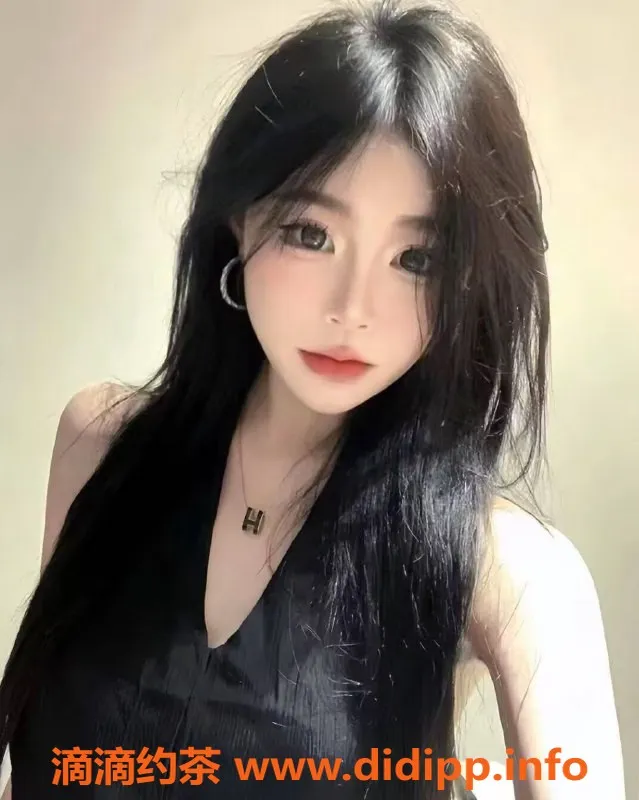 广州楼凤-白云区新人小樱花，22岁166cm，胸围38C，服务多多！