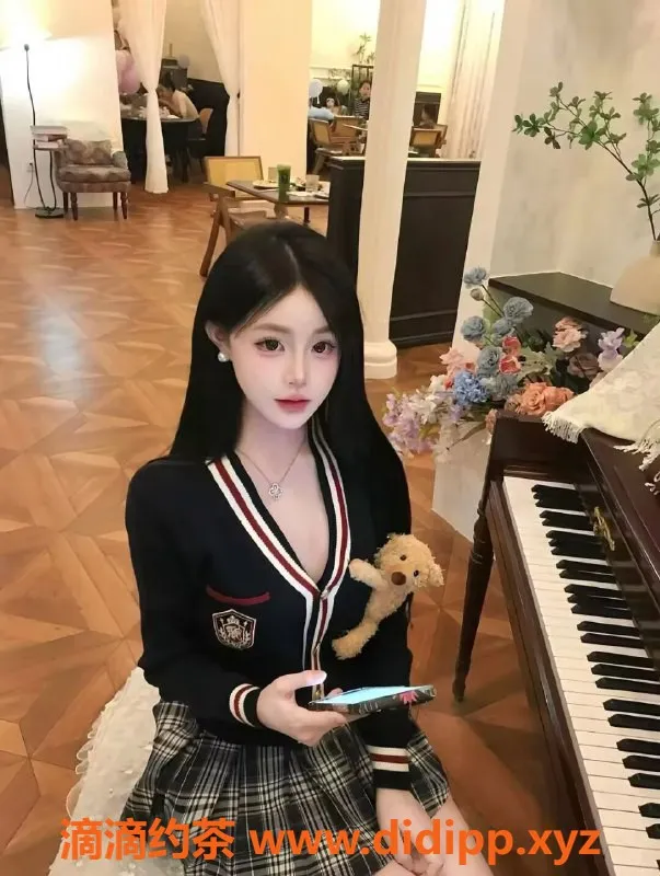 广州楼凤-白云区新人小樱花，22岁166cm，胸围38C，服务多多！