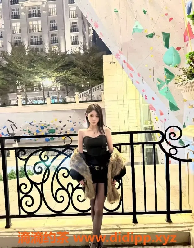 广州楼凤-白云区新人小樱花，22岁166cm，胸围38C，服务多多！