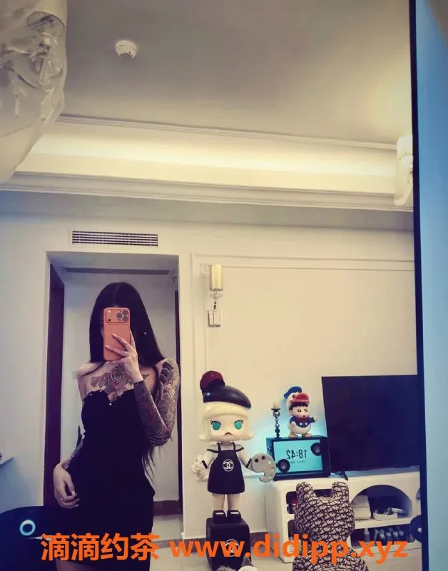 杭州上门服务-滨江区香菜，175cm D罩杯，热情互动，茶水费1500P