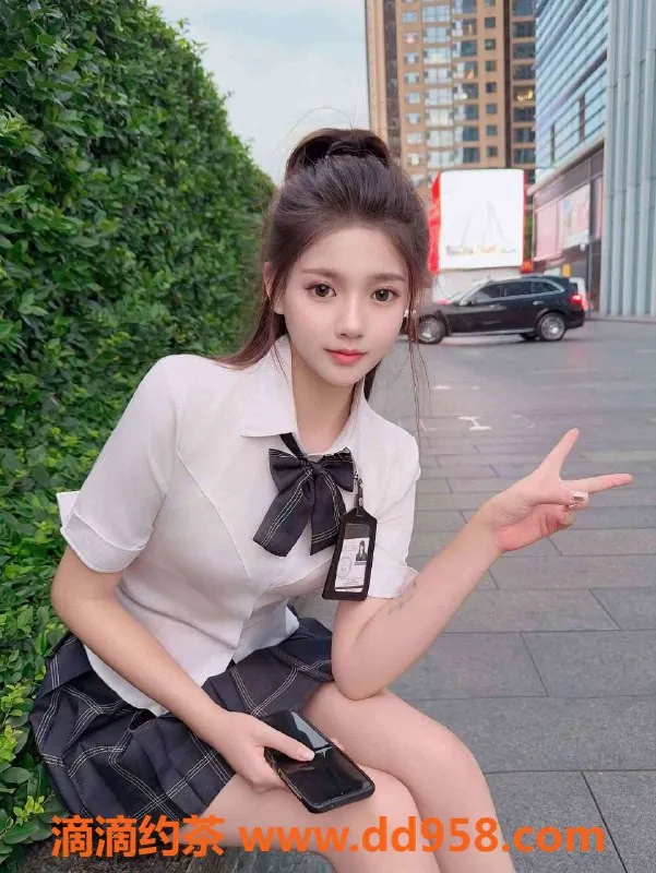 杭州楼凤-杭州圆圆，170cm 100斤 32D极品御姐