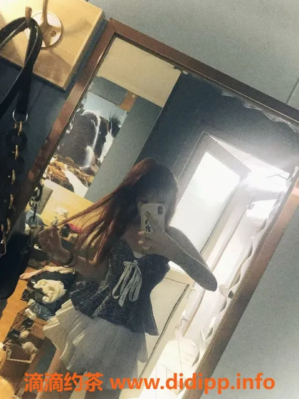 无锡楼凤-锡山区西瓜，初下海嫩妹，身高171cm，54kg，甜美服务