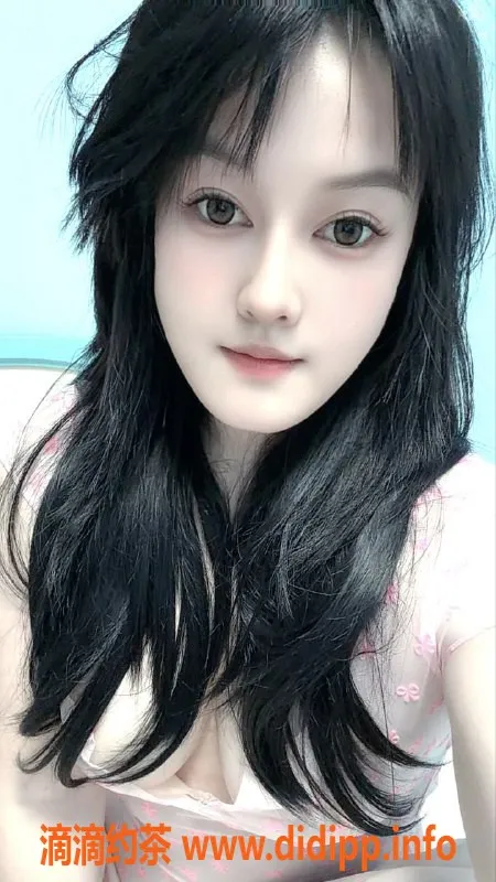 广州楼凤-白云区22岁护士星星，身高163，茶水费400起