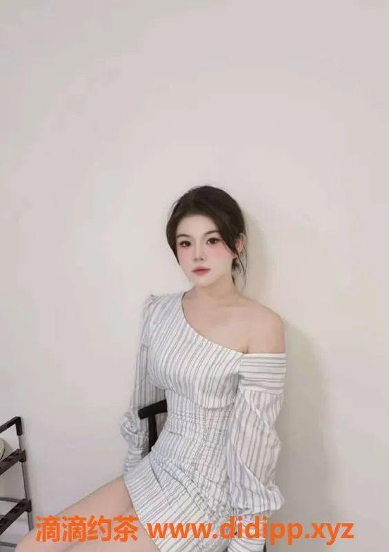 成都楼凤-郫都区#雨雨，车牌4/8，嫩妹代聊服务