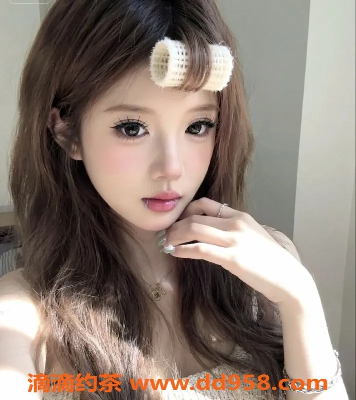 无锡楼凤资源信息,梁溪06顶级少女学妹 皮肤雪白诱惑