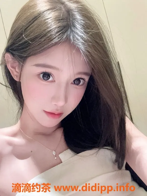 无锡楼凤-惠山万达公寓雪白少女，三点粉服务