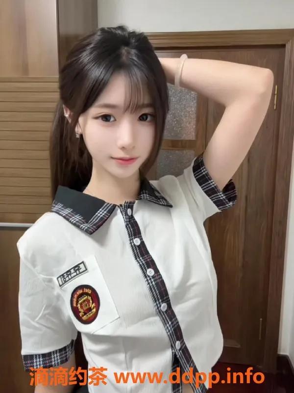 广州楼凤-番禺区20岁清纯女大新星纤雪，身高164，超值体验