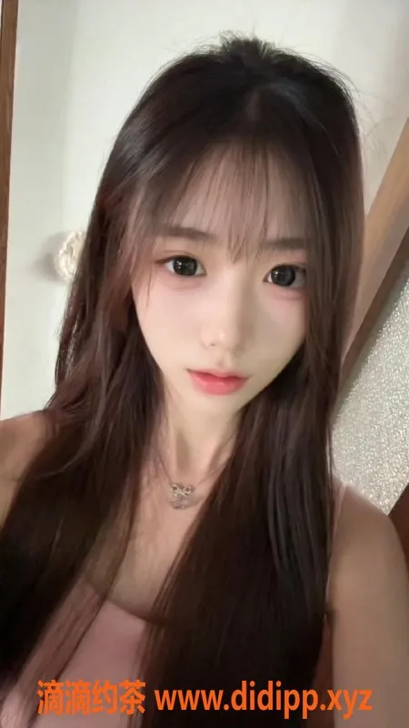 广州楼凤-番禺区20岁清纯女大新星纤雪，身高164，超值体验