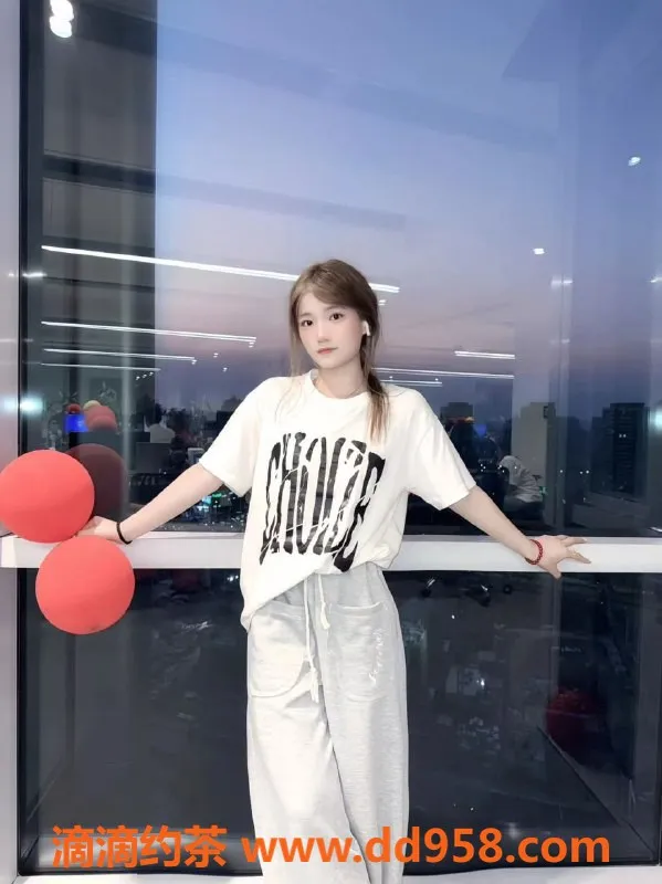 无锡楼凤-滨湖区小葵，颜值高，陪浴特价1100p