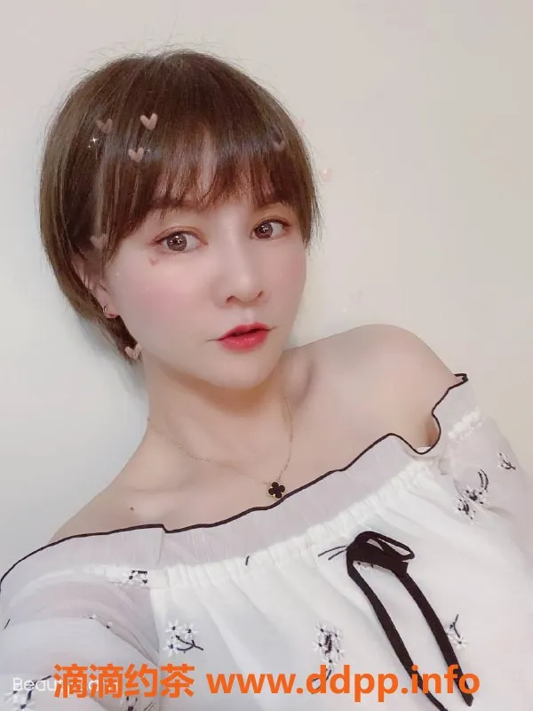 东莞楼凤-常平小妖精 A套餐700，B套餐888起