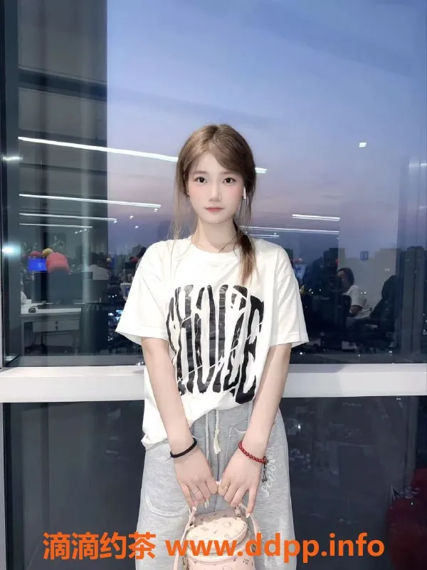 无锡楼凤-滨湖万达07少女，白皙皮肤，69服务