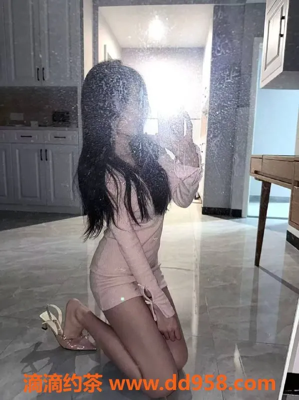 台州楼凤-台州妖妖，18岁C+胸166cm，超靠谱喝茶体验