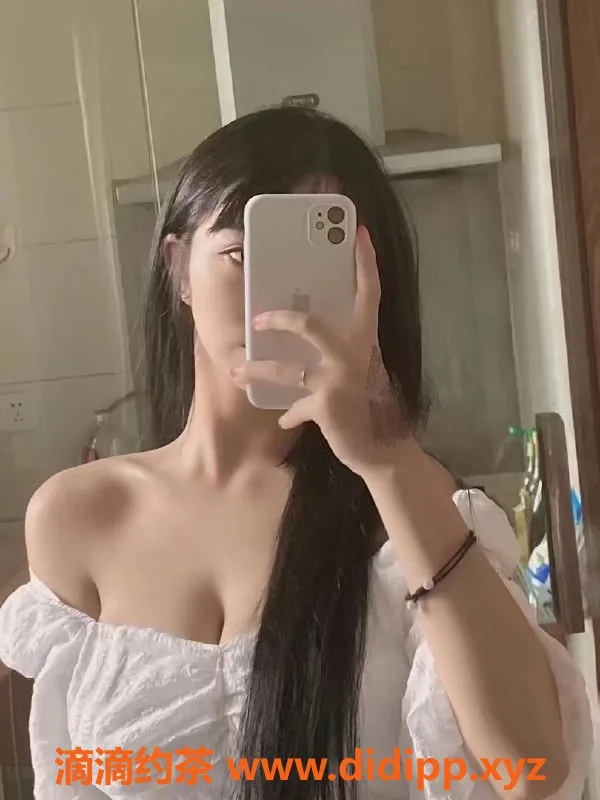 成都楼凤-锦江区灵儿，微胖嫩妹，超适合代聊体验！