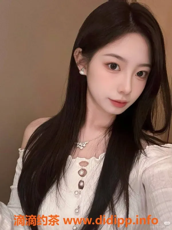 中山楼凤资源信息,东区小瑜，19岁，36B，服务好，价格亲民