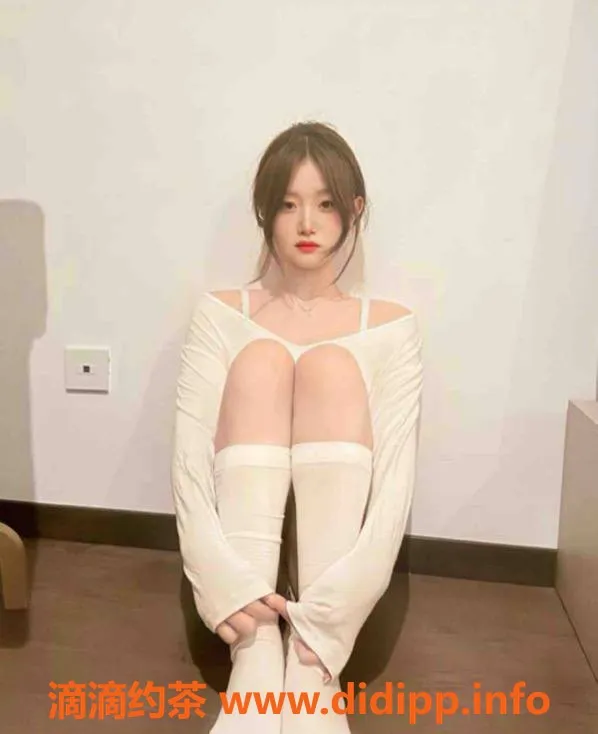 南通楼凤-南通小玉，168cm，95斤，C罩杯，陪🛀漫游服务