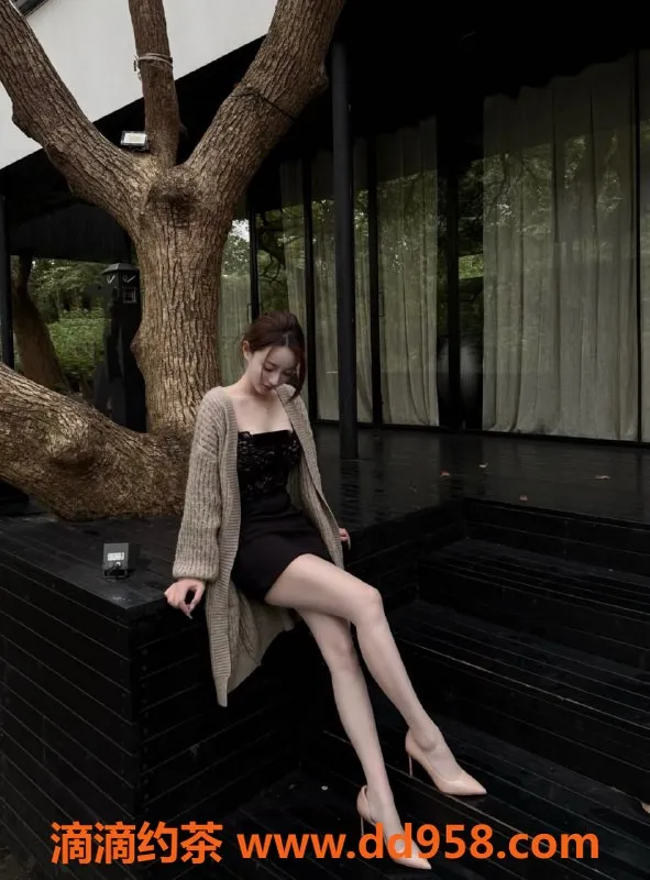 无锡楼凤-新吴区高颜值若云，165cm，50kg，特价1300p