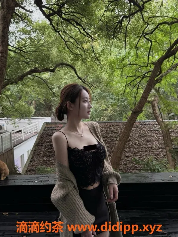 无锡楼凤-新吴区高颜值若云，165cm，50kg，特价1300p