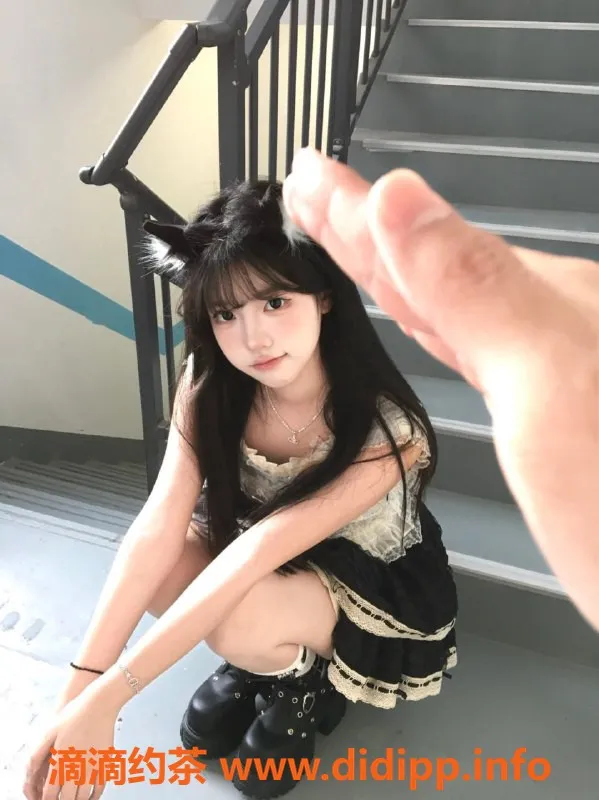 无锡楼凤-梁溪区高颜值小萝莉，服务多样，特价1200p