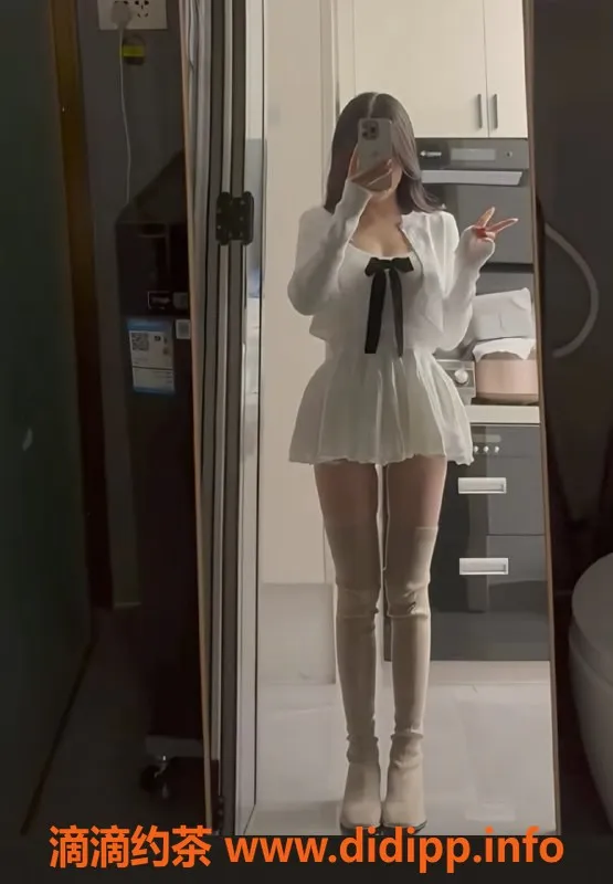 无锡楼凤-梁溪区高颜值味味，陪浴服务仅需1100p