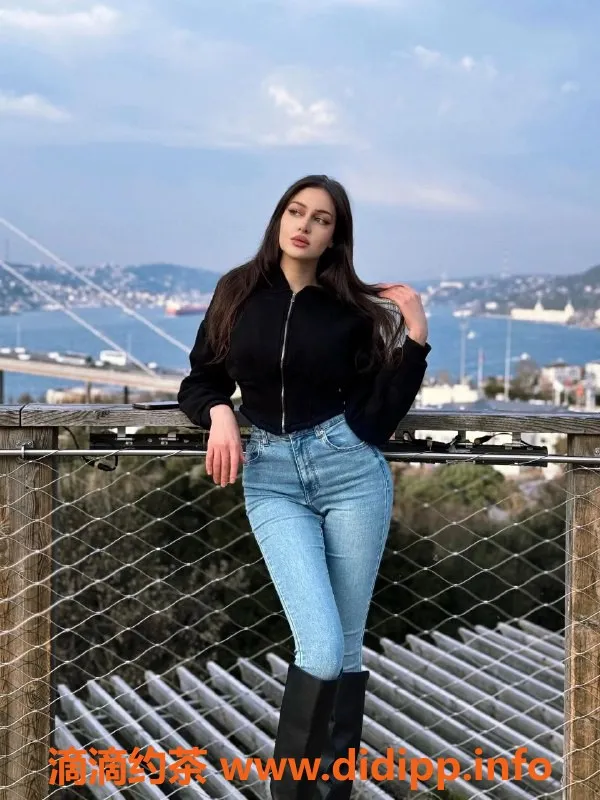 无锡楼凤-惠山区高挑洋酒佩林娜，陪浴口活特价2300p