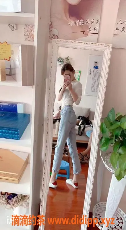 苏州楼凤-吴中区瑜伽小少妇，5P 8PP精彩享受