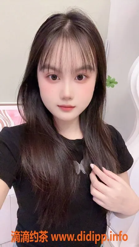 东莞楼凤-南城知夏 大一初下海 价格亲民