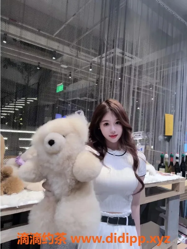 无锡上门服务-上门区小丹，162cm，45kg，陪浴特价1100p