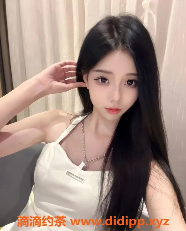 无锡楼凤-梁溪区雨小盼，高颜值大学生，身高163，特价1200p起