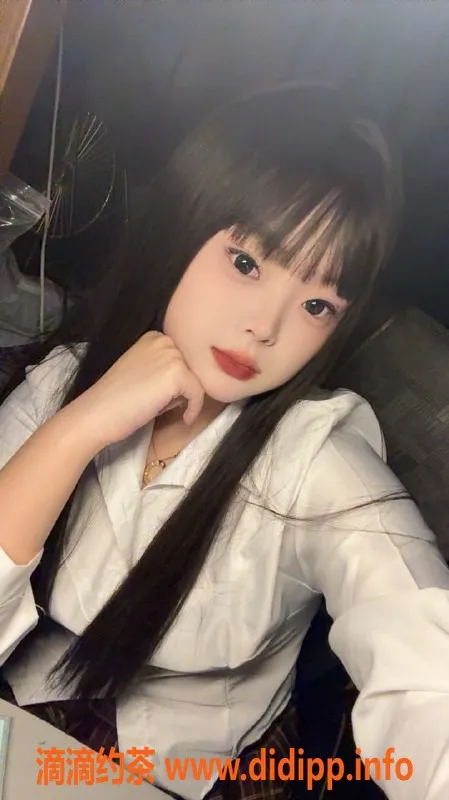 无锡楼凤-锡山区王思诺，166cm/49kg高颜值陪浴小姐