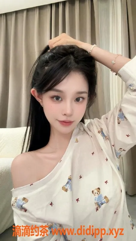 中山楼凤-古镇馨怡，23岁34C美少女，800元/小时