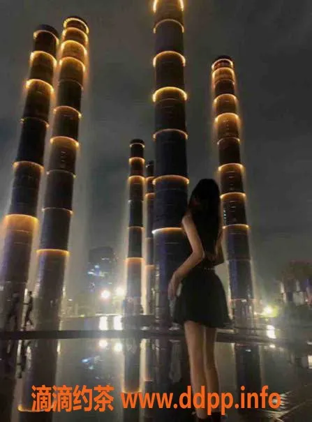 成都楼凤-成华区嫩妹嘉怡，课时费5p，感觉车服务