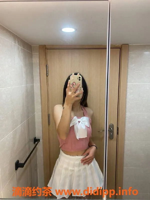 成都楼凤-成华区嫩妹嘉怡，课时费5p，感觉车服务