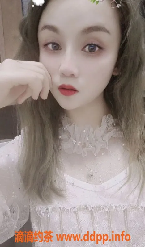 深圳楼凤-龙华猫小咪，160cm胸C嫩妹，600元起