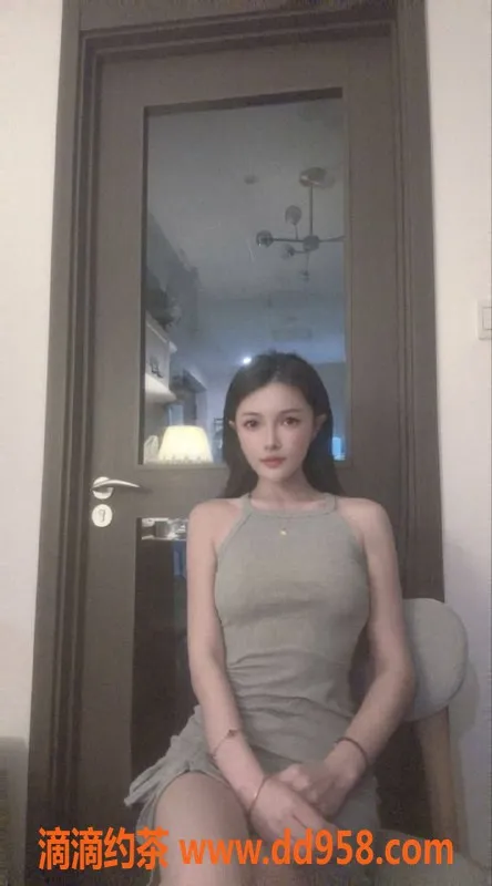 成都楼凤-磨子桥苏小宝，身材前凸后翘，态度超好