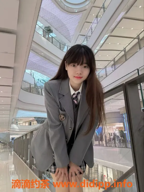 成都楼凤-成华区御姐莉莉，身材不错的6P服务