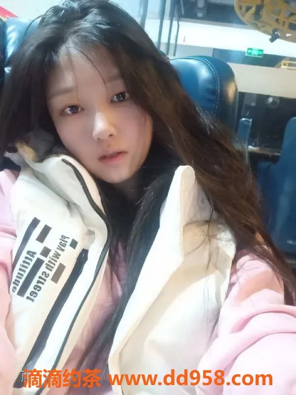 南昌楼凤-西湖媛媛26岁，165cm苗条美腿，热情服务600p起