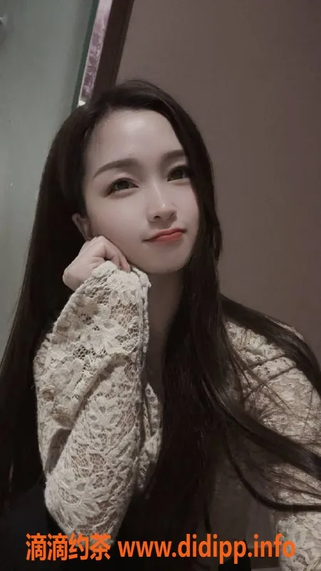 珠海楼凤-拱北艺菲，热门小姐姐等你来约！