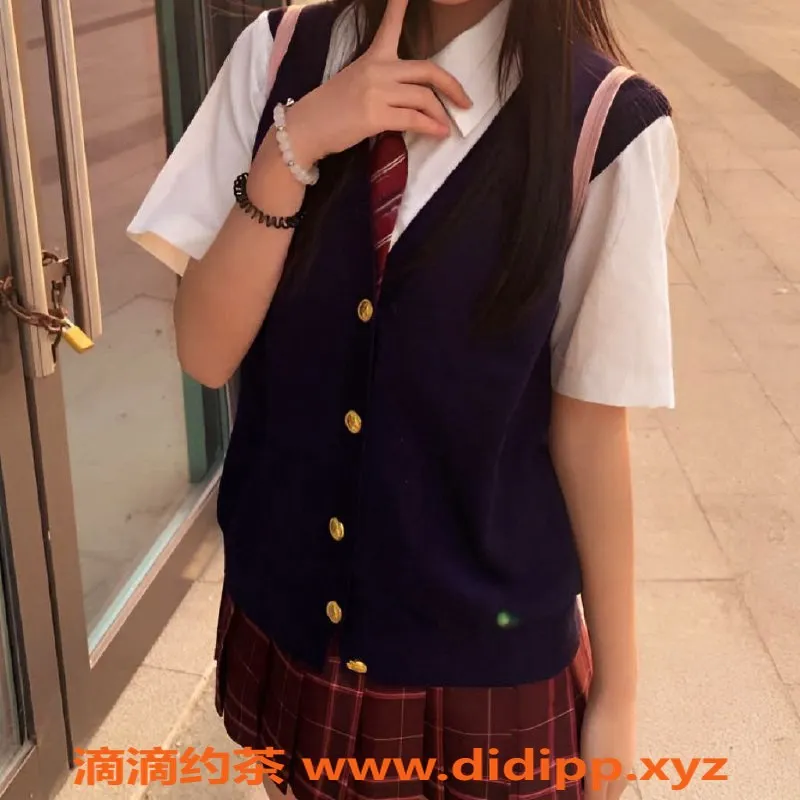 成都楼凤-成都兼职嫩妹佳妮，19岁，身高163，600元服务体验