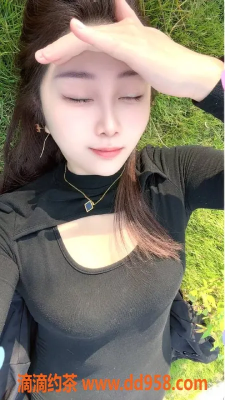 北京楼凤-朝阳白玫瑰24岁，身高167，体重100，茶费1k