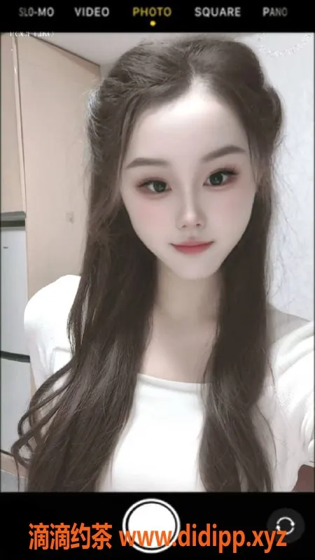 北京上门服务-十里堡小柿子，19岁，身高167，体重48